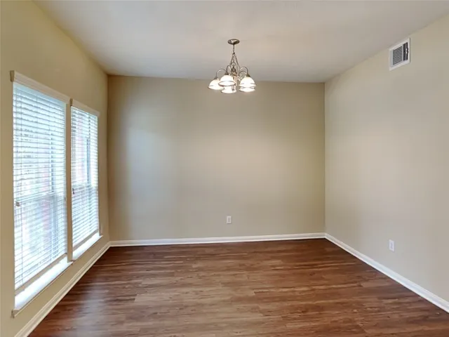 $2,375 | 4919 Chase Wick Drive, Bacliff, TX 77518