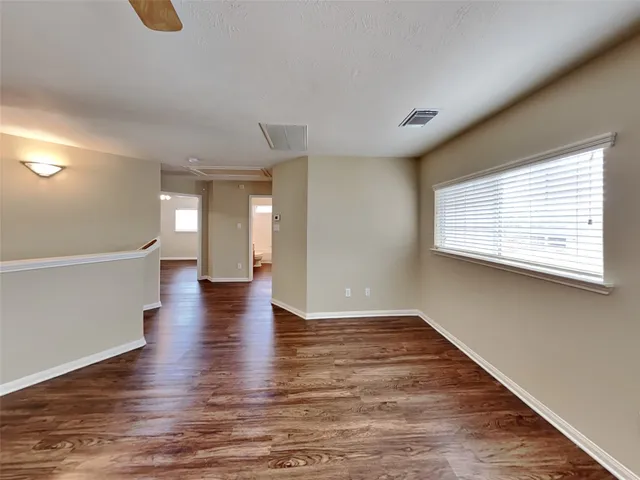 $2,375 | 4919 Chase Wick Drive, Bacliff, TX 77518