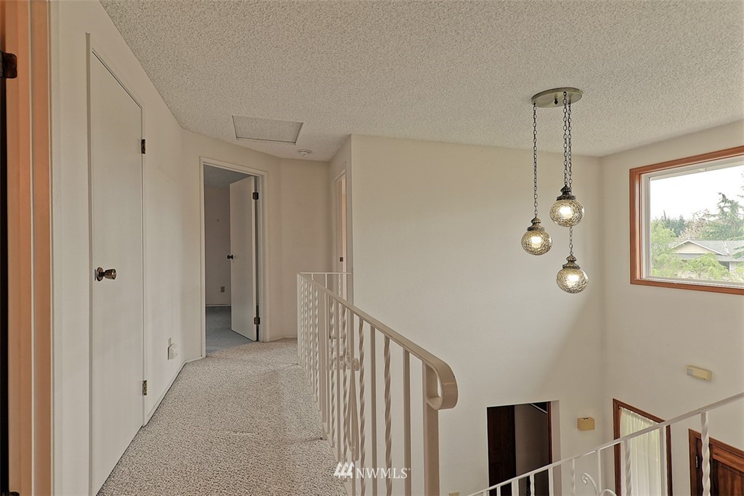 10460 Northeast 201st Street Bothell, WA 98011 - Photo 12 of 25 Gallery Image 12