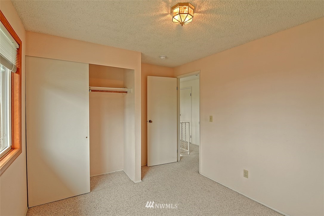 10460 Northeast 201st Street Bothell, WA 98011 - Photo 14 of 25 Gallery Image 14