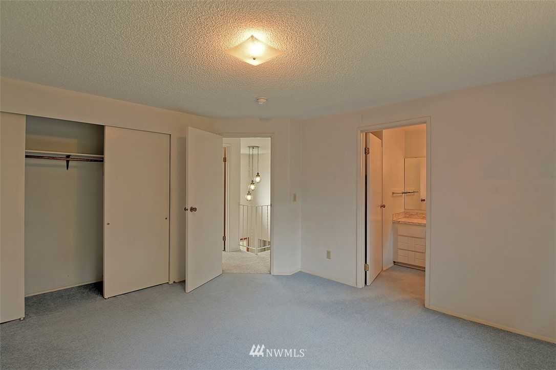 10460 Northeast 201st Street Bothell, WA 98011 - Photo 15 of 25 Gallery Image 15