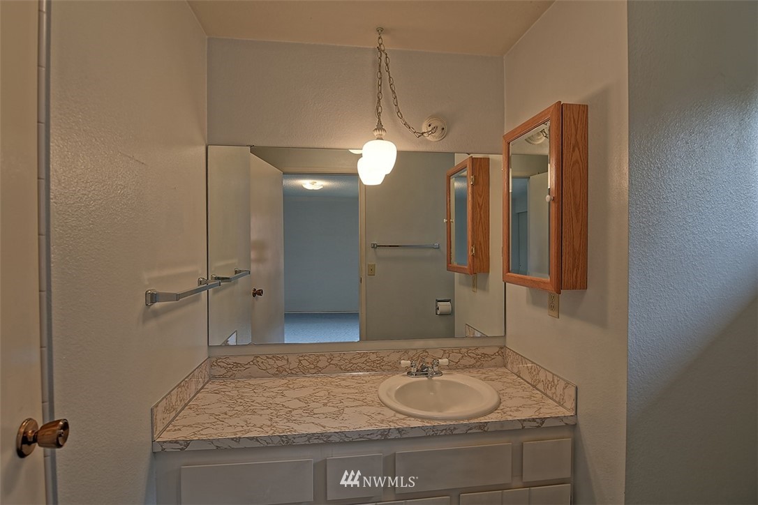 10460 Northeast 201st Street Bothell, WA 98011 - Photo 18 of 25 Gallery Image 18