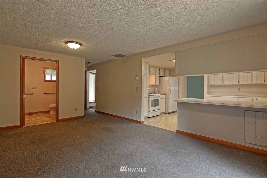 10460 Northeast 201st Street Bothell, WA 98011 - Photo 7 of 25 Gallery Image 7