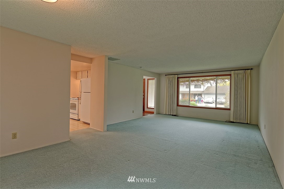 10460 Northeast 201st Street Bothell, WA 98011 - Photo 10 of 25 Gallery Image 10