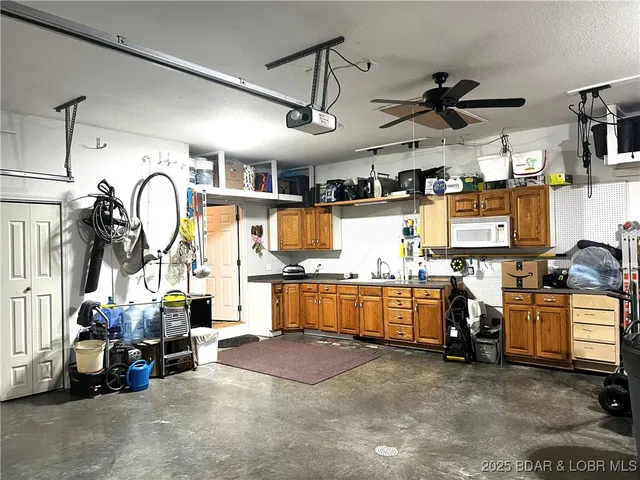 $559,900 | 328 Albany Drive, Four Seasons, MO 65049