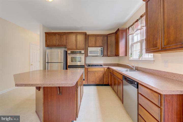 3 Jason Circle Carneys Point, NJ 08069 - Photo 8 of 30 Gallery Image 8
