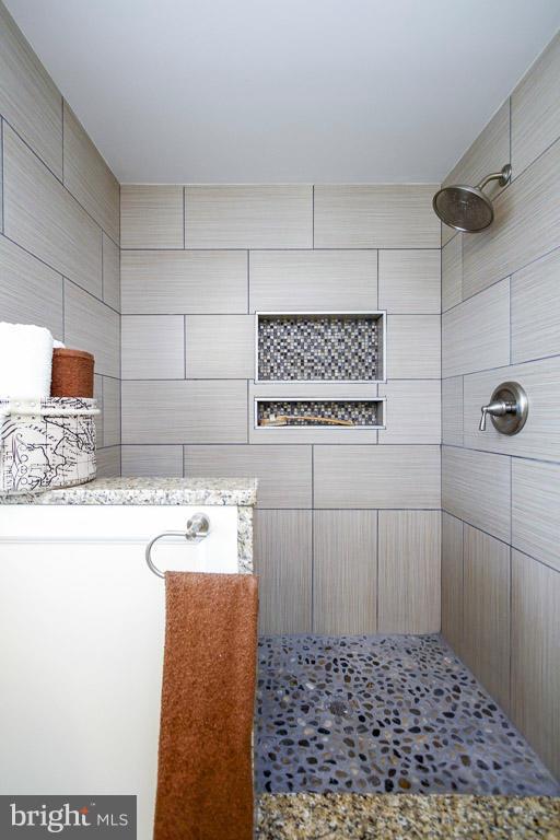 3812 Moravia Road Baltimore, MD 21206 - Photo 22 of 24 Bath (Master)