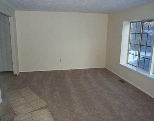 161 Squirrel Hollow Road Gibsonia, PA 15044 - Photo 2 of 8 Living Room.