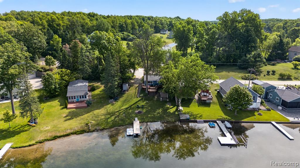 1717 Triangle Lake Road Howell, MI 48843 - Photo 24 of 58