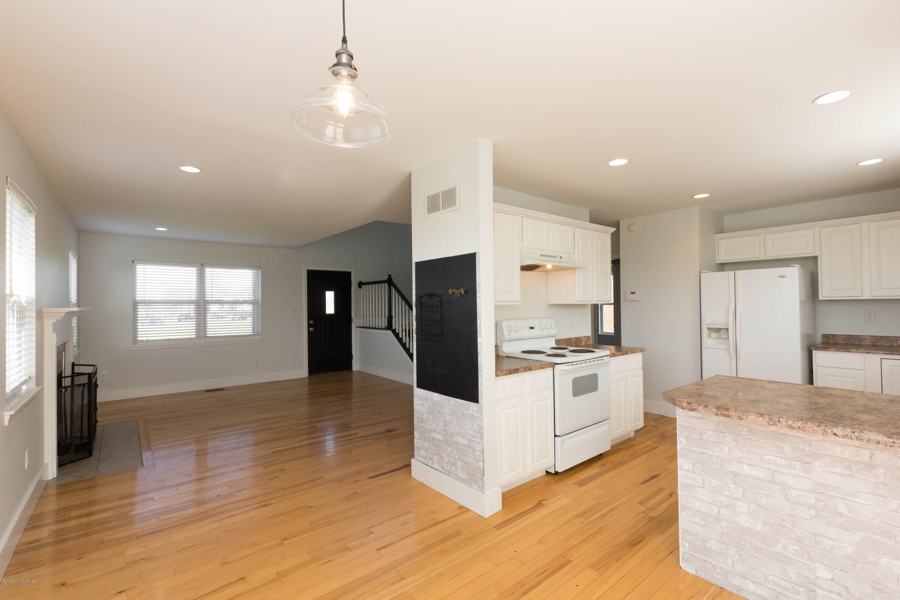 3004 Kent Road Louisville, KY 40205 - Photo 15 of 44 AJB_2560