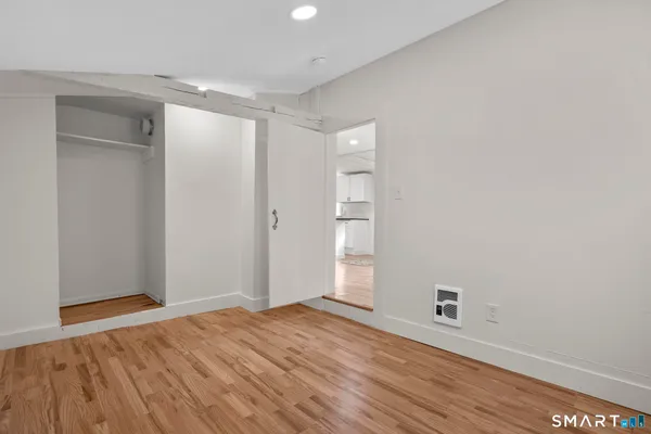 $515,900 | 433 Main Street, Pine Meadow, CT 06061