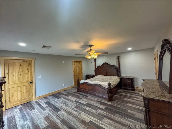 $549,900 | 19655 Inlet Road, Versailles, MO 65084