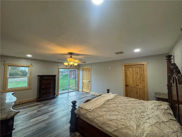$549,900 | 19655 Inlet Road, Versailles, MO 65084