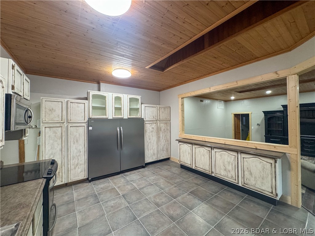 19655 Inlet Road Versailles, MO 65084 - Photo 3 of 58