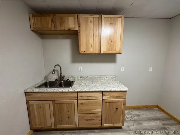 $499,900 | 19655 Inlet Road, Versailles, MO 65084