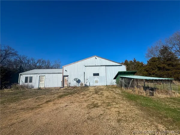 $549,900 | 19655 Inlet Road, Versailles, MO 65084