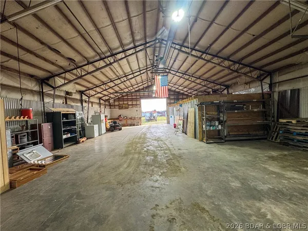 $549,900 | 19655 Inlet Road, Versailles, MO 65084