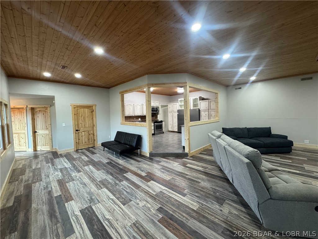 19655 Inlet Road Versailles, MO 65084 - Photo 5 of 66