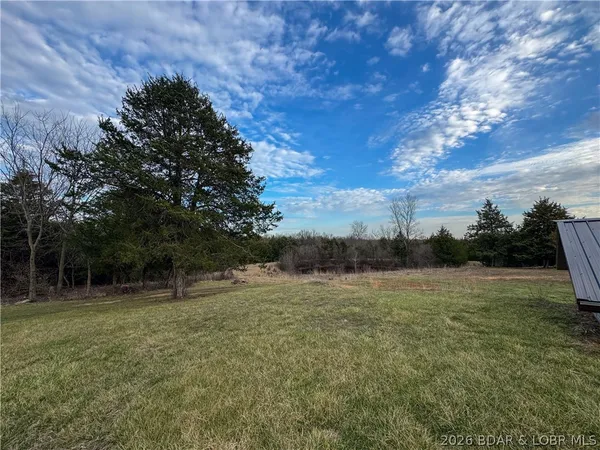 $499,900 | 19655 Inlet Road, Versailles, MO 65084