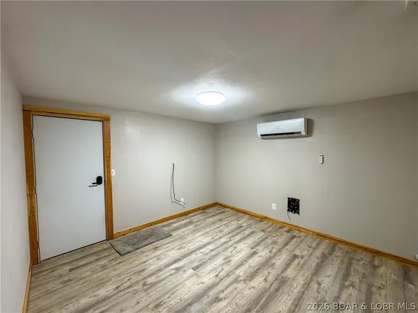 $549,900 | 19655 Inlet Road, Versailles, MO 65084