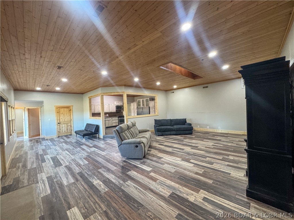 19655 Inlet Road Versailles, MO 65084 - Photo 6 of 66