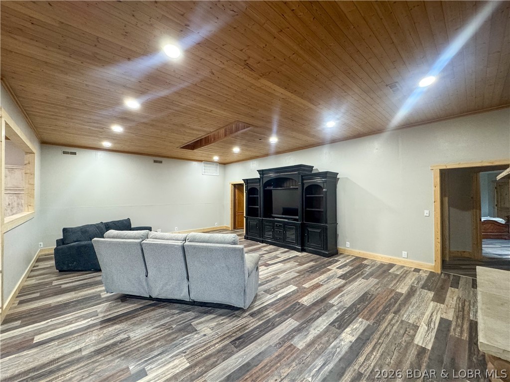 19655 Inlet Road Versailles, MO 65084 - Photo 8 of 66