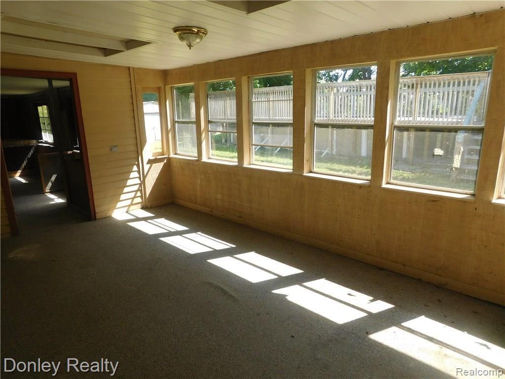 2542 North Lapeer Road Lapeer, MI 48446 - Photo 9 of 14 DSCN0355.JPG