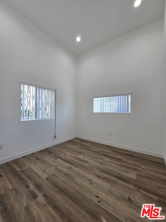 449 West 74th Street Los Angeles, CA 90003 - Photo 12 of 28 a view of an empty room and window