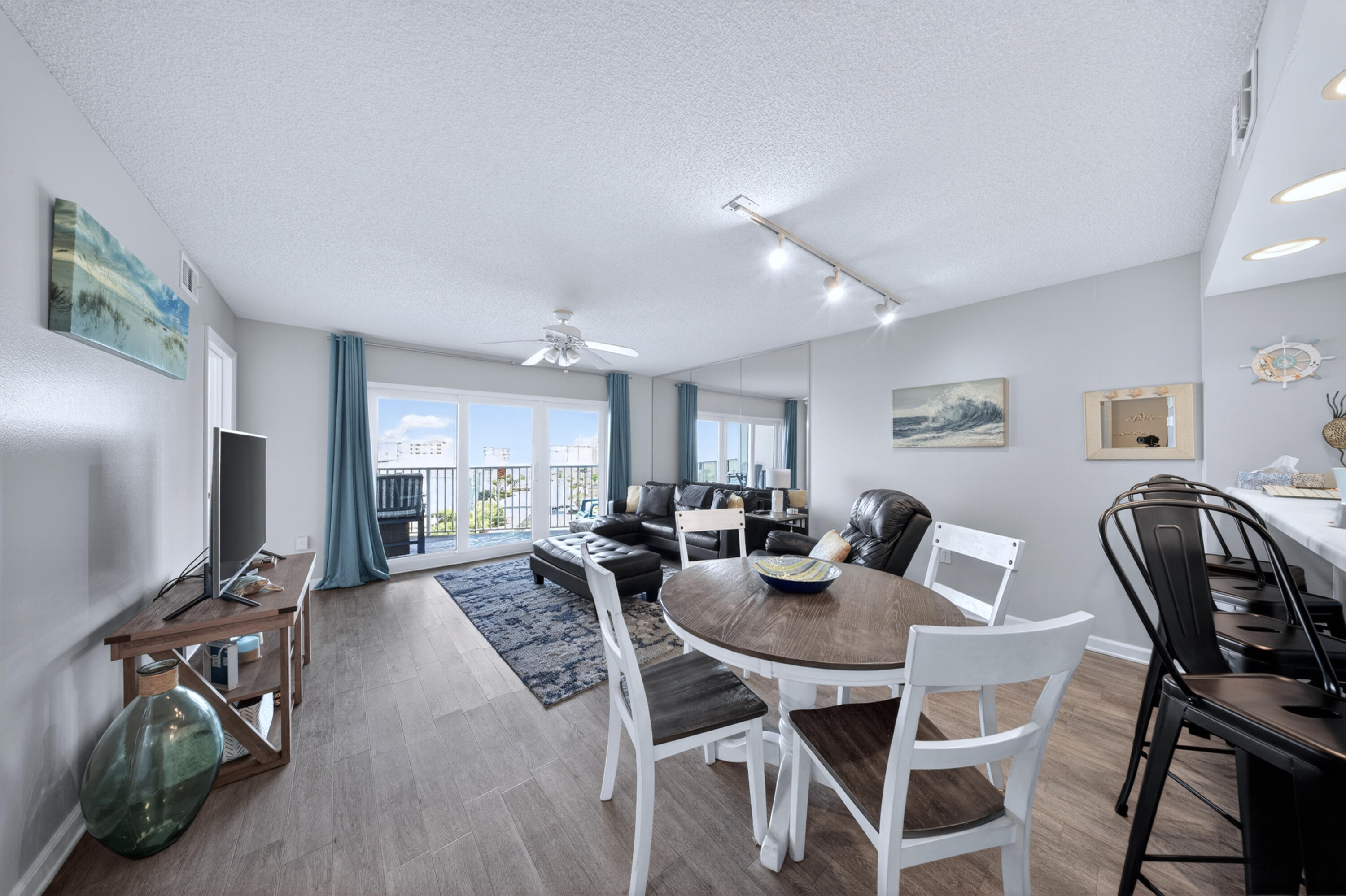 895 Santa Rosa Boulevard, Unit 510 Fort Walton Beach, FL 32548 - Photo 7 of 45 a view of a dining room with furniture