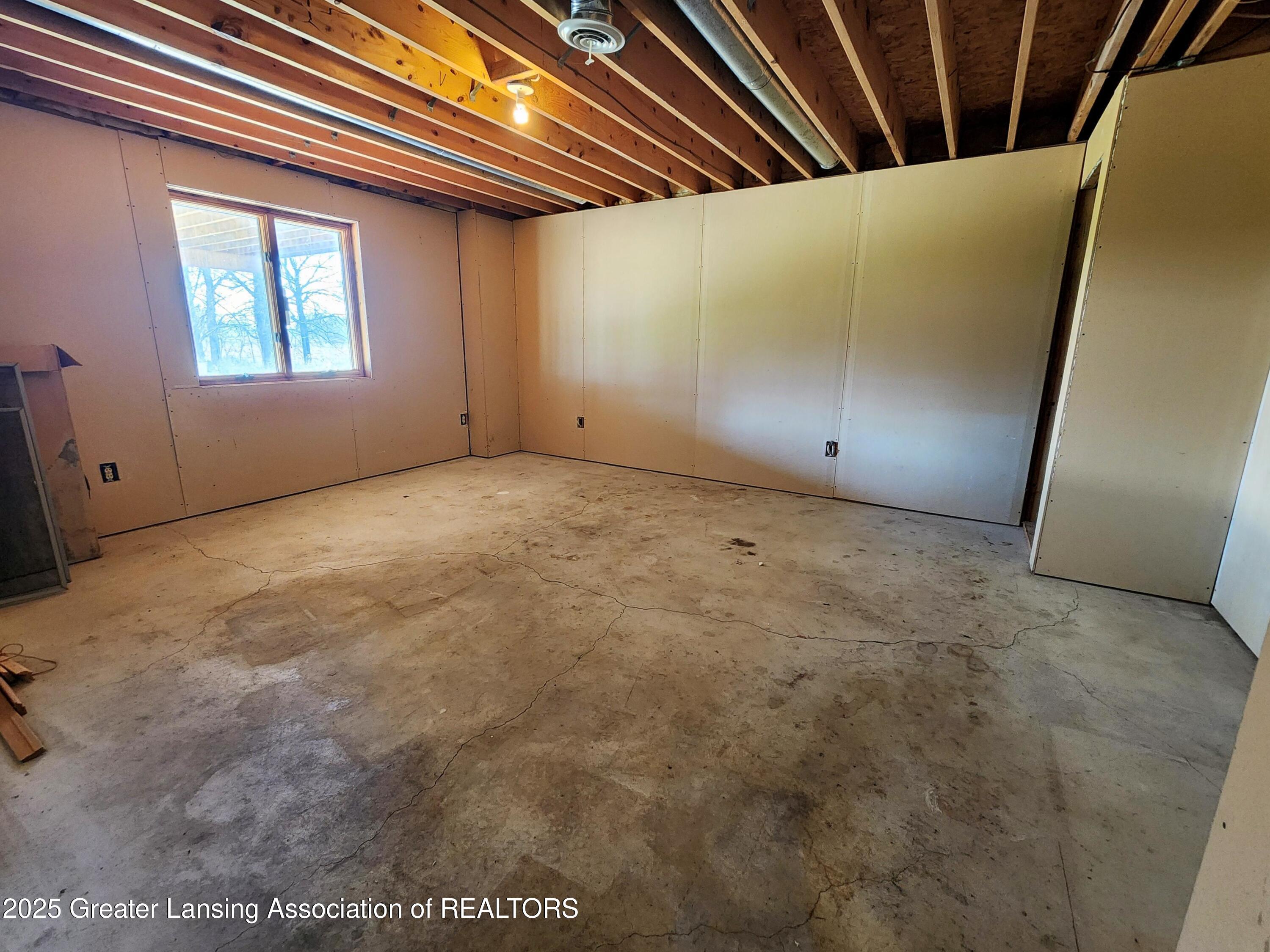 1451 25 Mile Road Homer, MI 49245 - Photo 11 of 27 Downstairs Room #2