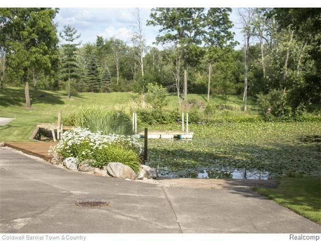 11005 Fenton Road Fenton, MI 48430 - Photo 17 of 52