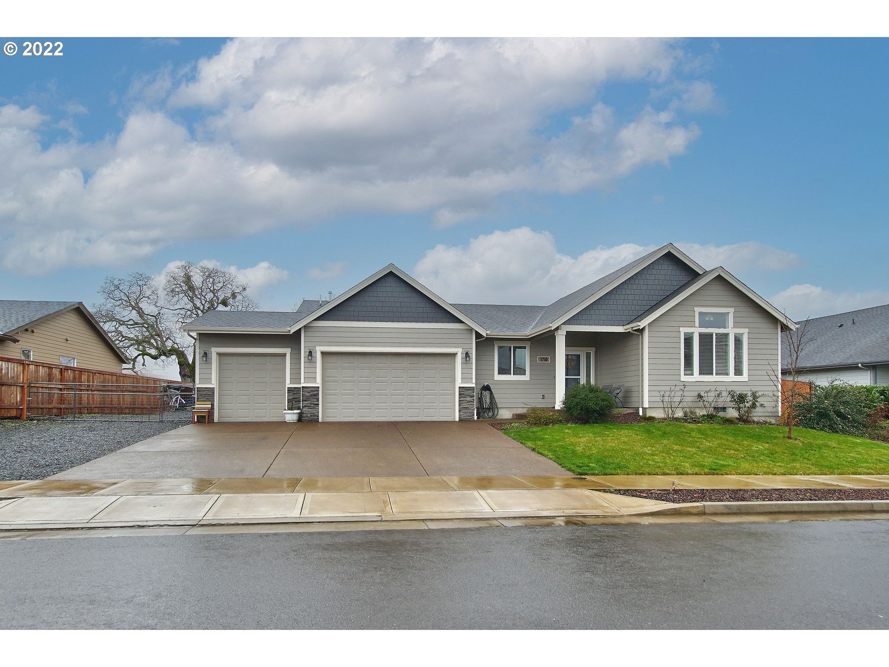 5750 Northeast Tuscan Loop Albany, OR 97321 - Photo 2 of 32 Gallery Image 2