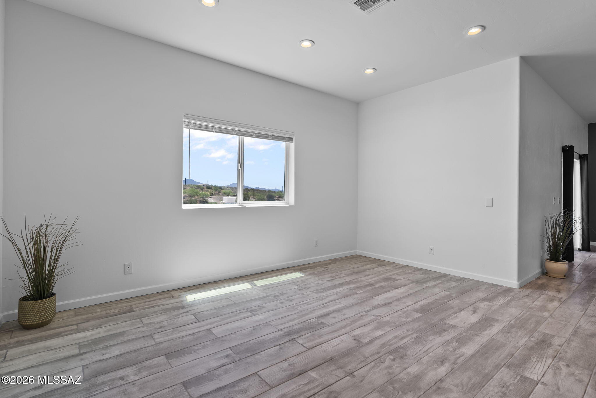 219 Calle Ranaculo Rio Rico, AZ 85648 - Photo 9 of 41 24-web-or-mls-219-calle-ranuculo