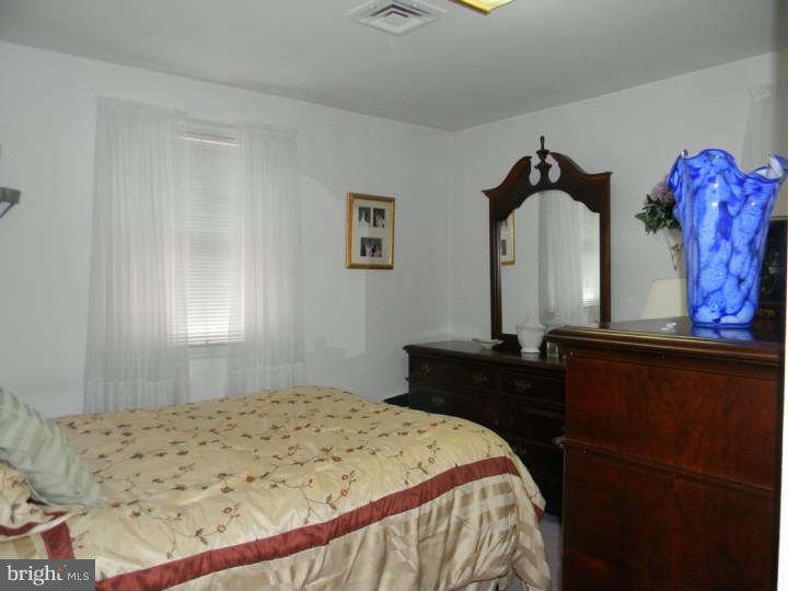116 Harmil Road Broomall, PA 19008 - Photo 7 of 10 Gallery Image 7