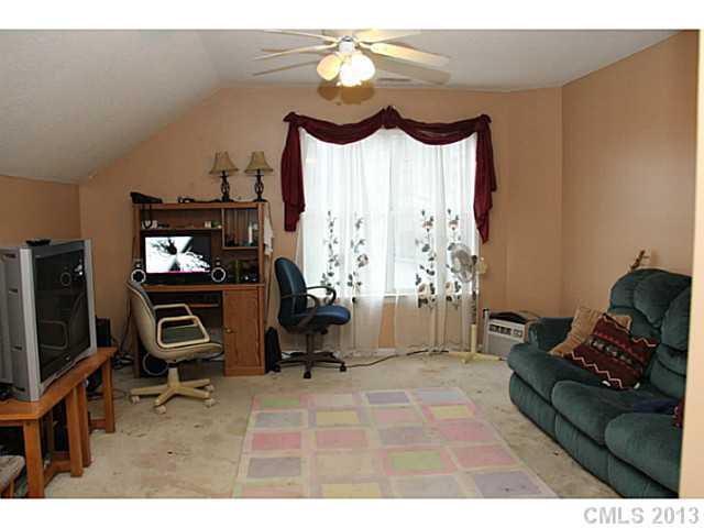 1234 Ridgebury Terrace Matthews, NC 28105 - Photo 11 of 14 Gallery Image 11