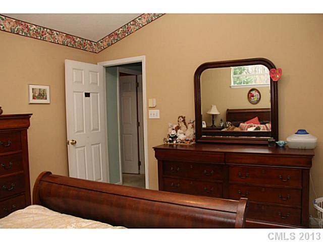 1234 Ridgebury Terrace Matthews, NC 28105 - Photo 8 of 14 Gallery Image 8