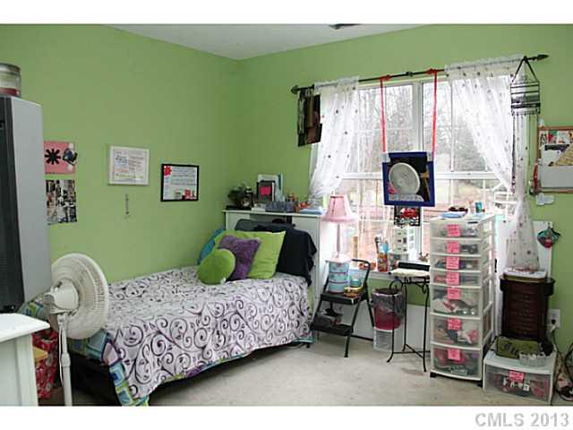 1234 Ridgebury Terrace Matthews, NC 28105 - Photo 10 of 14 Gallery Image 10