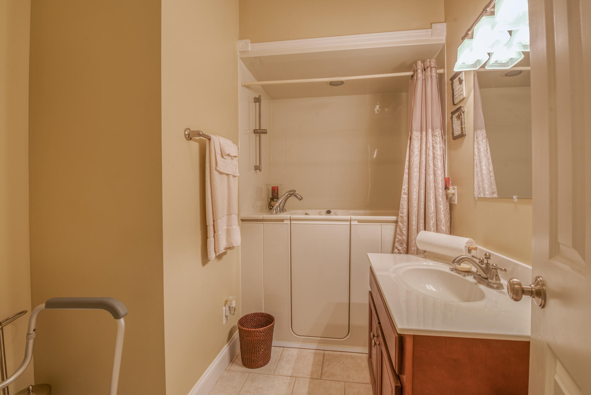 389 Harvest Road Bristol, VA 24201 - Photo 24 of 41 161_8098_29 copy