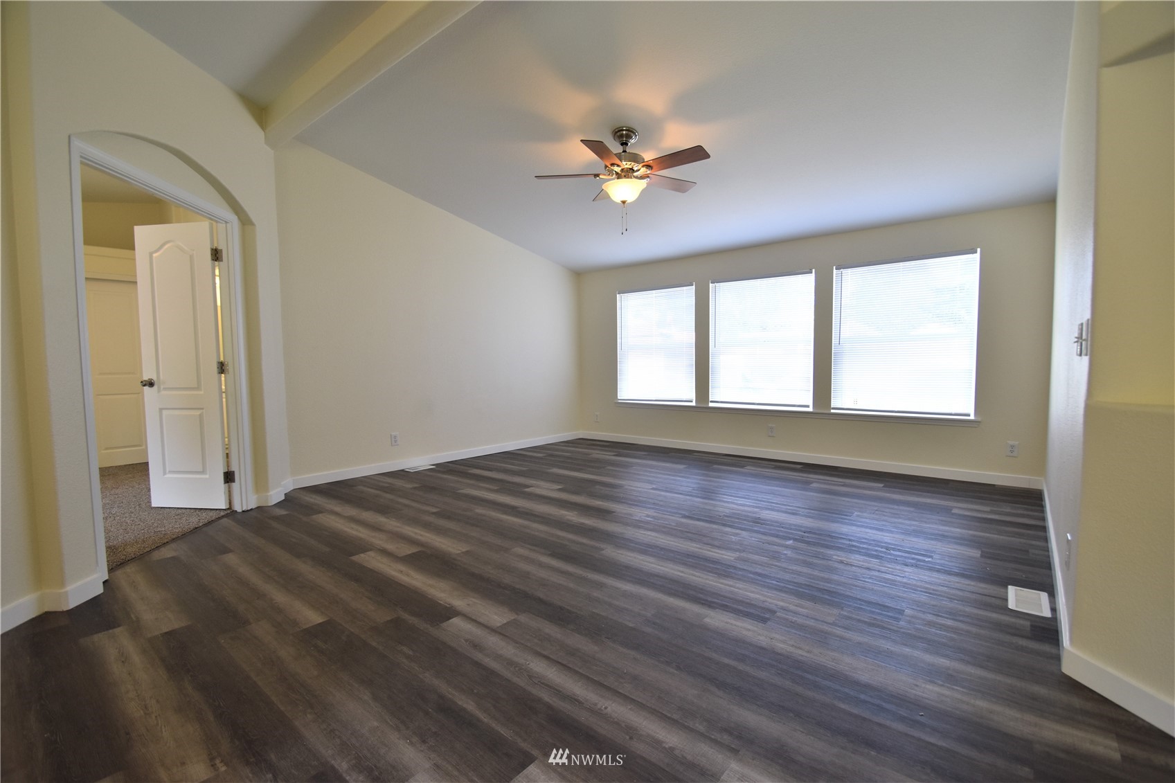 9712 Mullen Road Southeast Olympia, WA 98513 - Photo 3 of 13 Gallery Image 3