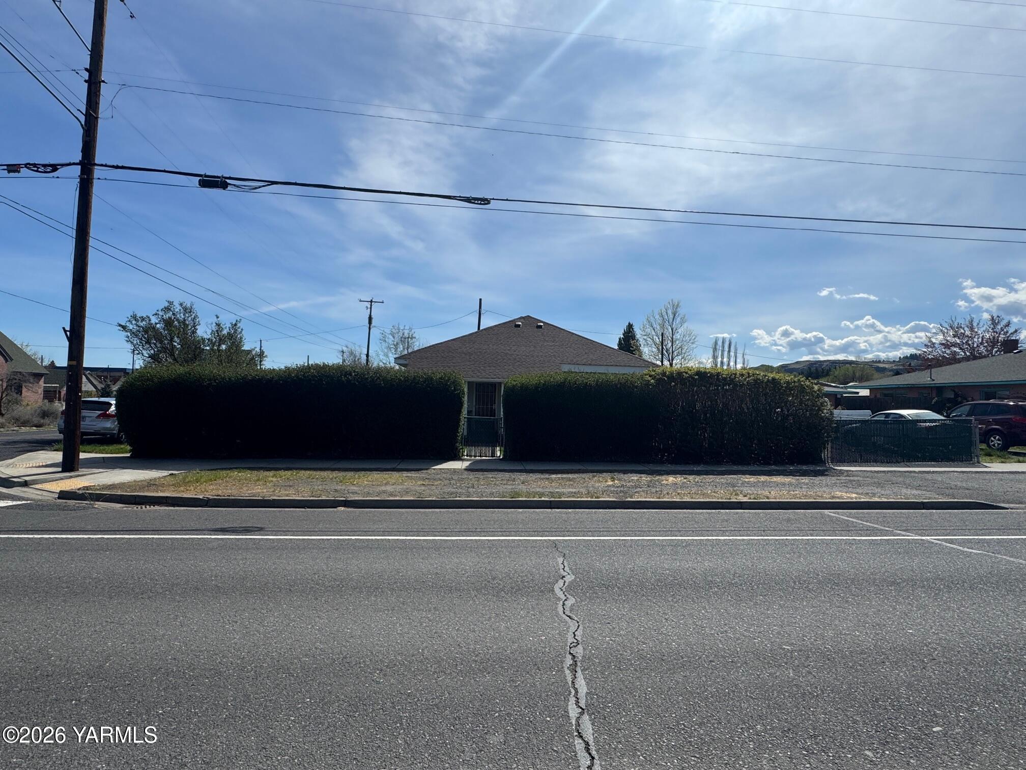 110 East Second Street Naches, WA 98937 - Photo 17 of 17 a view of a terrace