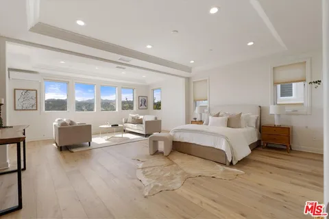 $2,000,000 | 11919 Ancona Way, Porter Ranch, CA 91326