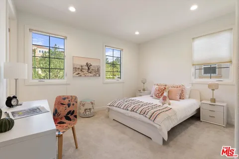 $2,000,000 | 11919 Ancona Way, Porter Ranch, CA 91326