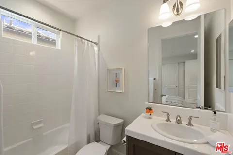 $2,000,000 | 11919 Ancona Way, Porter Ranch, CA 91326