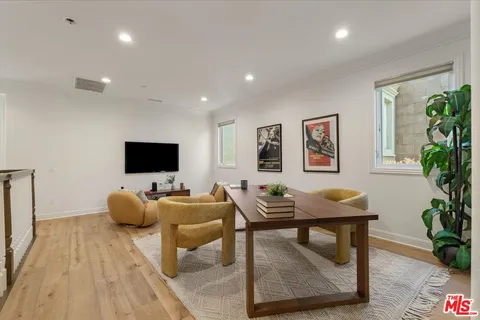 $2,000,000 | 11919 Ancona Way, Porter Ranch, CA 91326