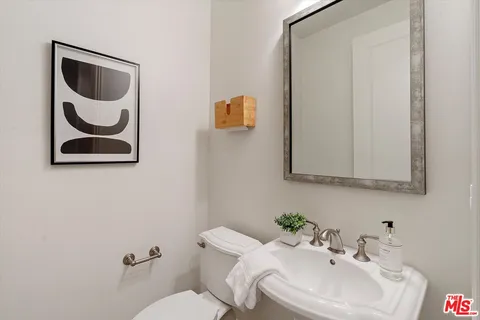 $2,000,000 | 11919 Ancona Way, Porter Ranch, CA 91326