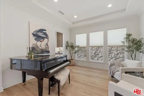 $2,000,000 | 11919 Ancona Way, Porter Ranch, CA 91326