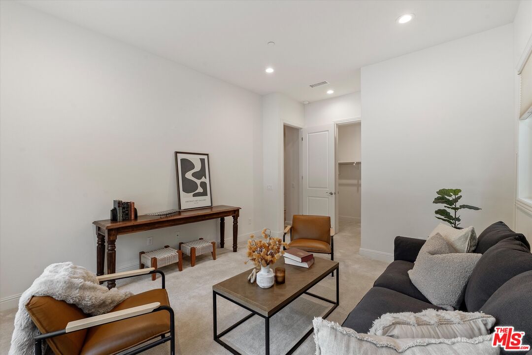 11919 Ancona Way Porter Ranch, CA 91326 - Photo 7 of 47