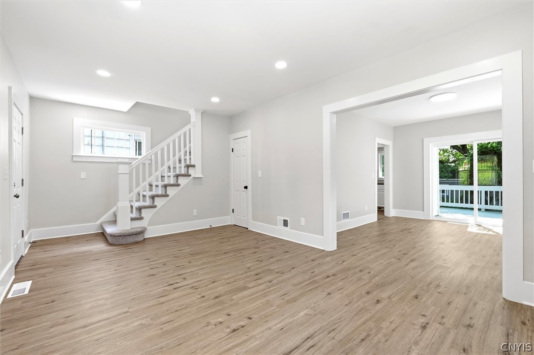 242 Rider Avenue Syracuse, NY 13207 - Photo 9 of 47