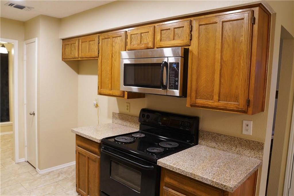 7624 Cedarhill Road Watauga, TX 76148 - Photo 4 of 11 Gallery Image 4