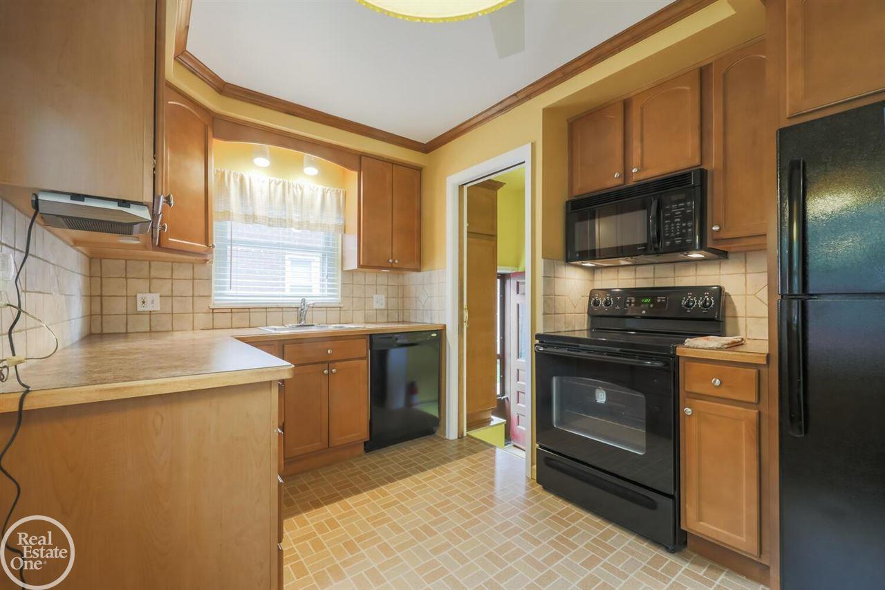 444 Moross Road Grosse Pointe Farms, MI 48236 - Photo 7 of 22